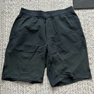 Men’s Lululemon Short in M